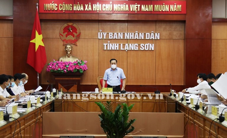 Description: Đồng chí Hồ Tiến Thiệu, Chủ tịch UBND tỉnh phát biểu kết luận cuộc họp